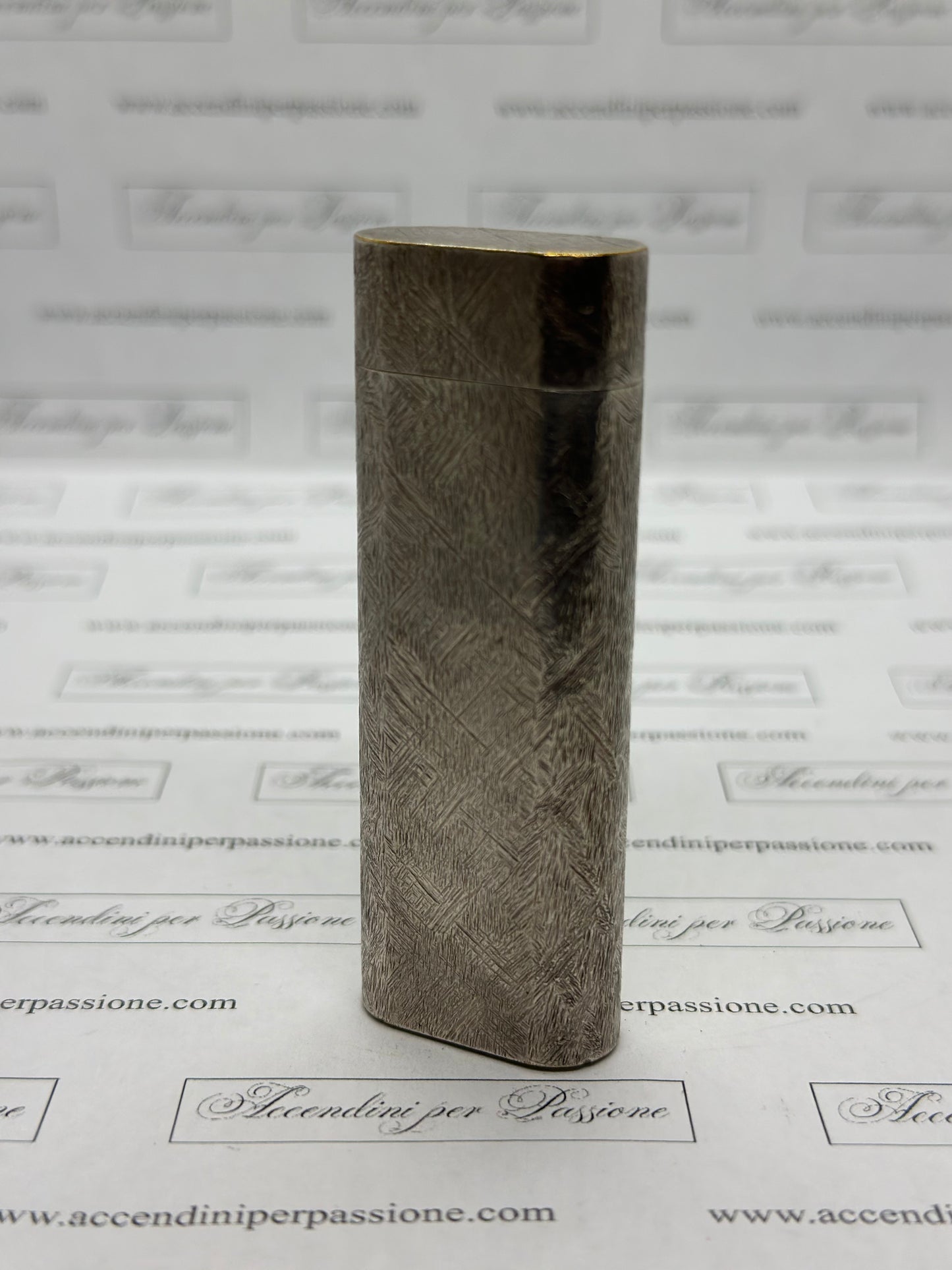 Cartier Les Must Ovale - Placcato Argento "Scratch"