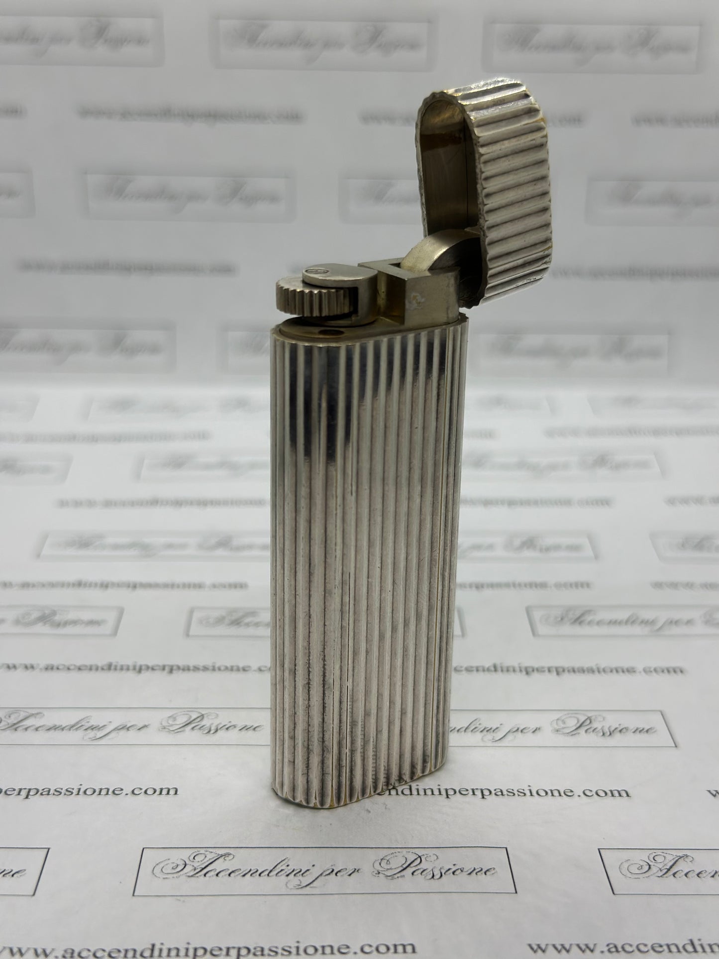 Cartier Les Must Ovale - Placcato Argento "Vertical Lines"