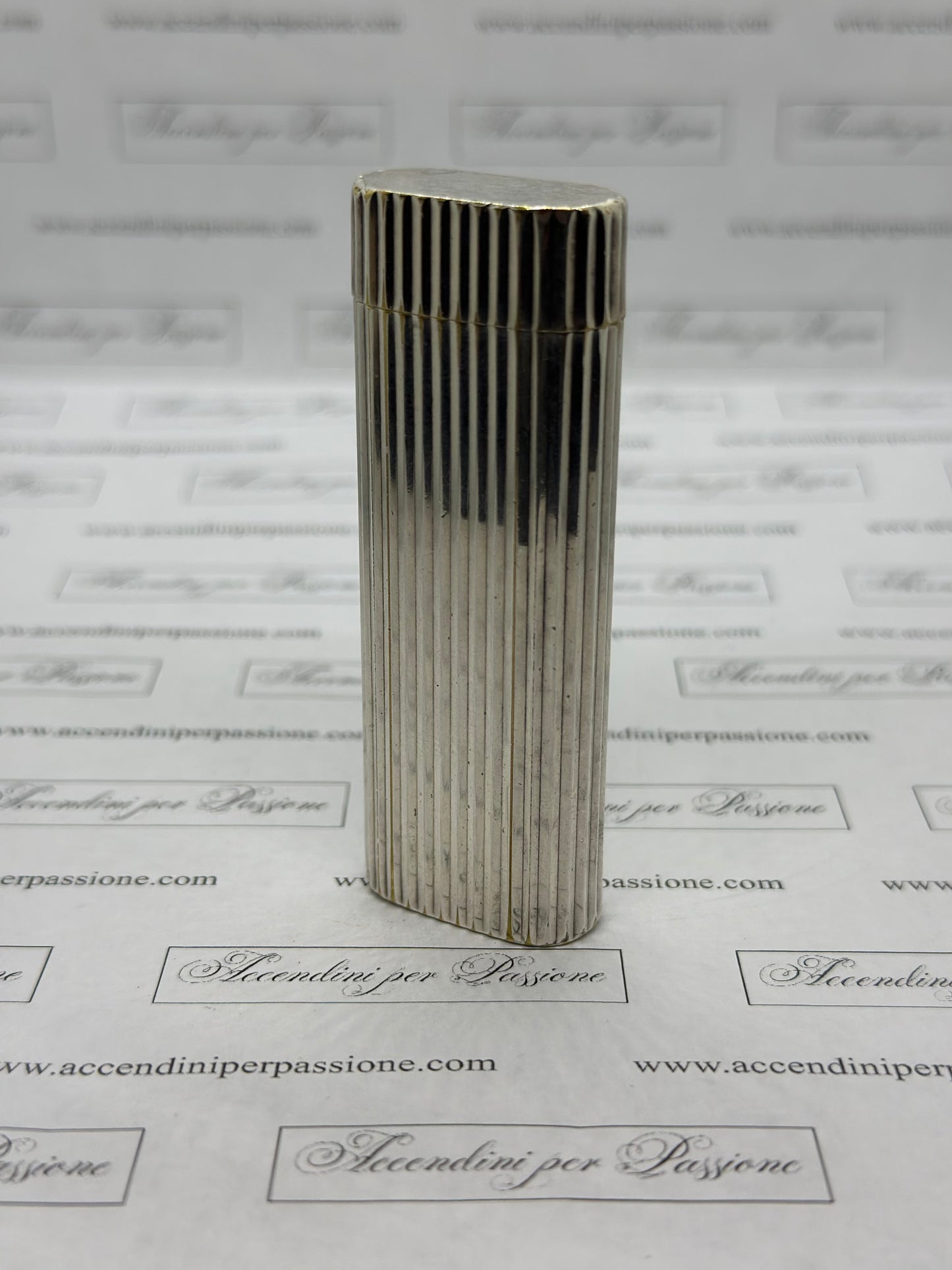 Cartier Les Must Ovale - Placcato Argento "Vertical Lines"