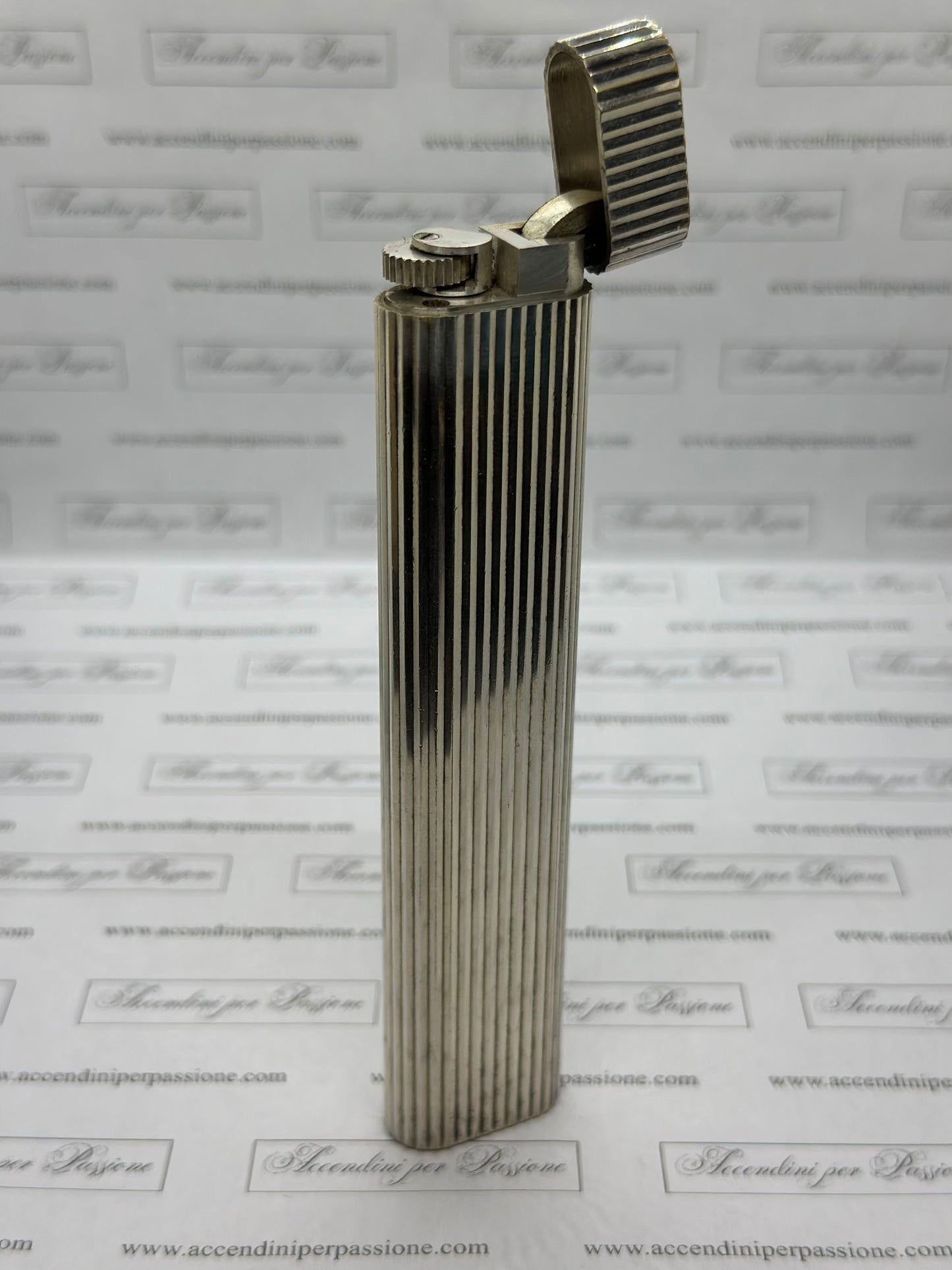 Cartier Les Must Ovale da Tavolo - Placcato Argento "Vertical Lines"