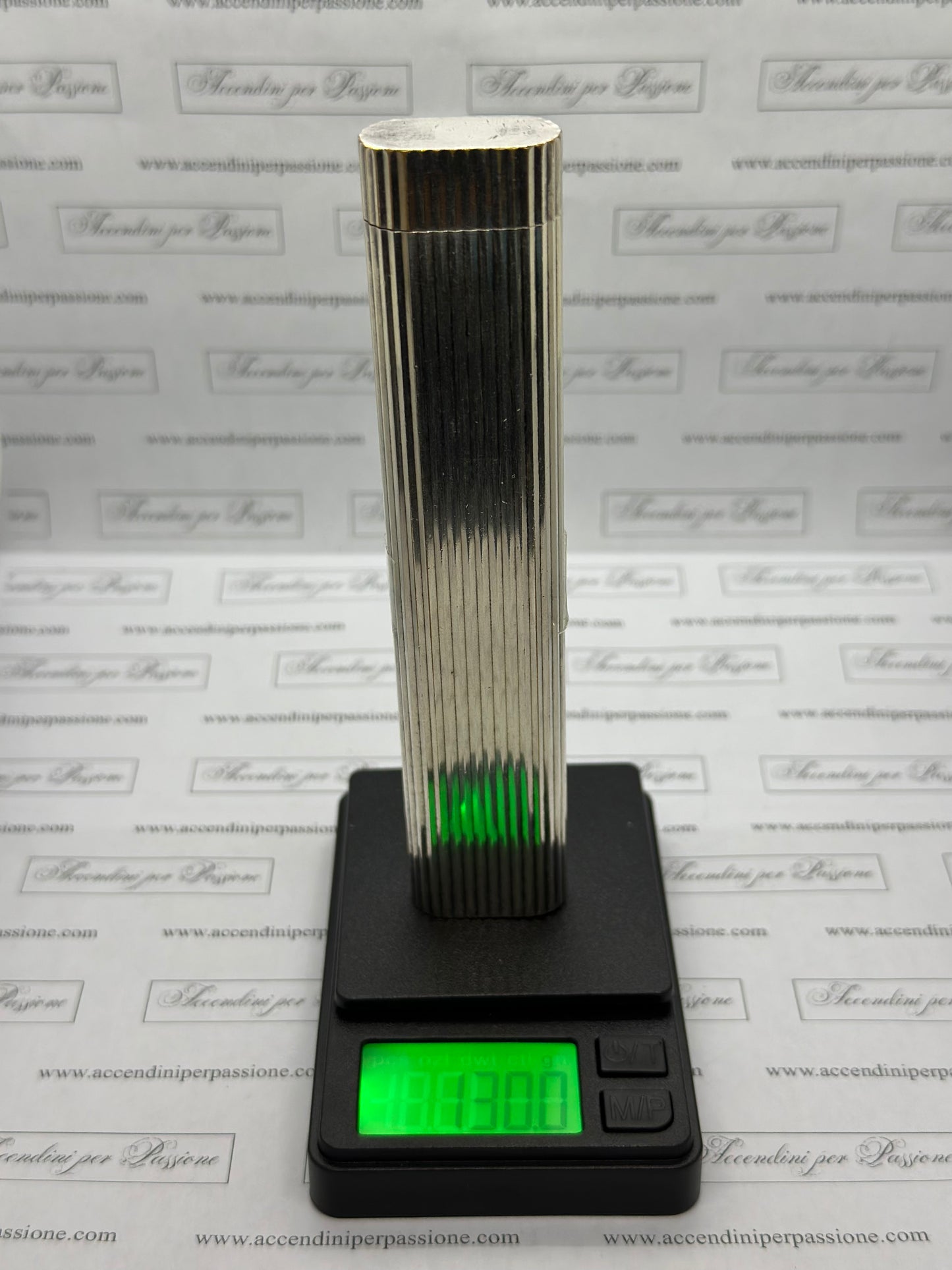 Cartier Les Must Ovale da Tavolo - Placcato Argento "Vertical Lines"