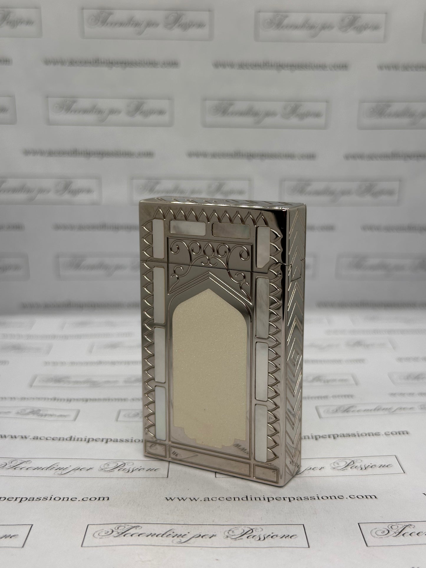 S.T. Dupont Linea 2 - "Taj Mahal" Limited Ed.