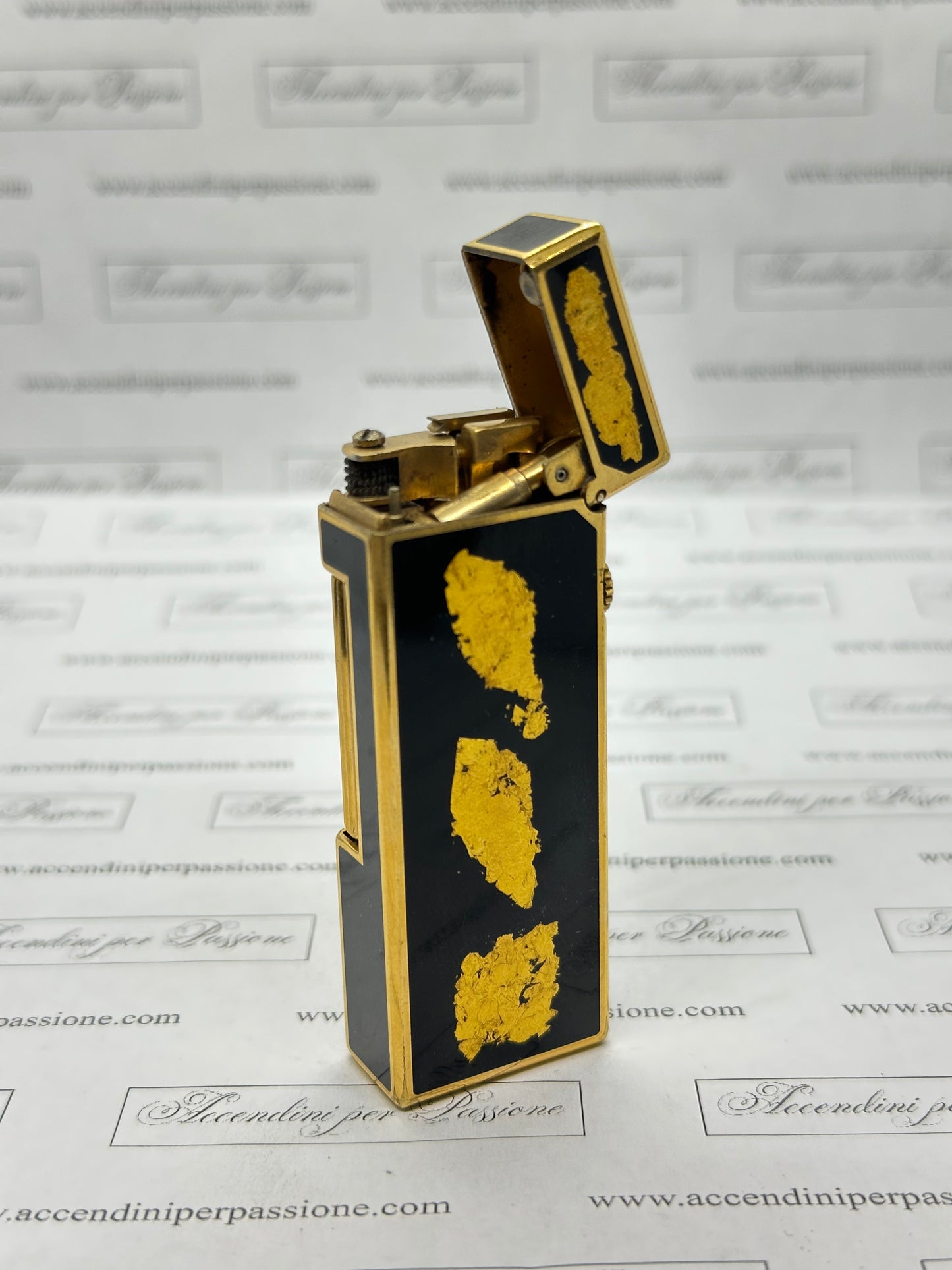 Dunhill Rollagas – Placcato Oro & Lacca di Cina “Foglia Oro"