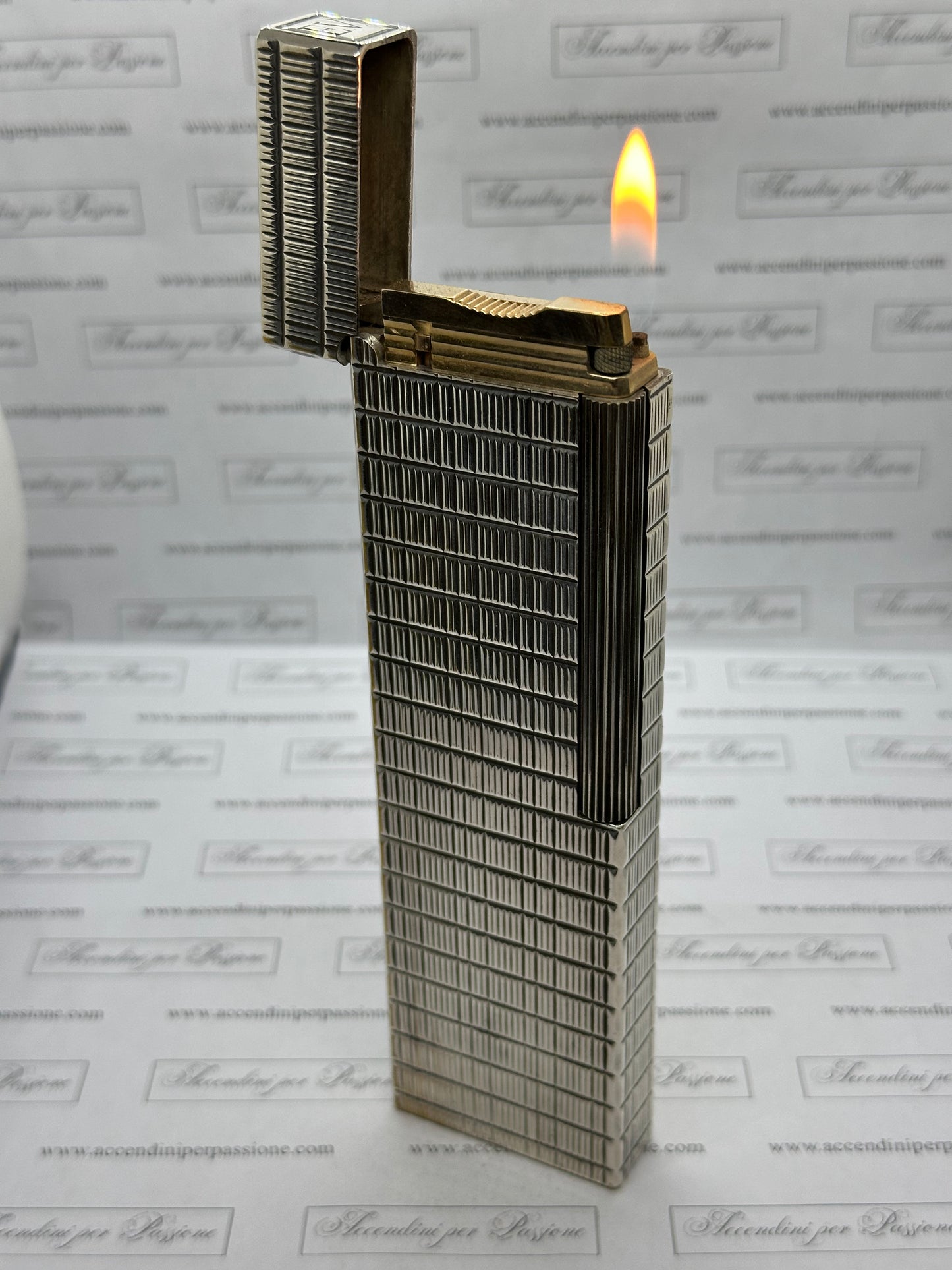 S.T. Dupont Linea 1 da Tavolo – Placcato Argento