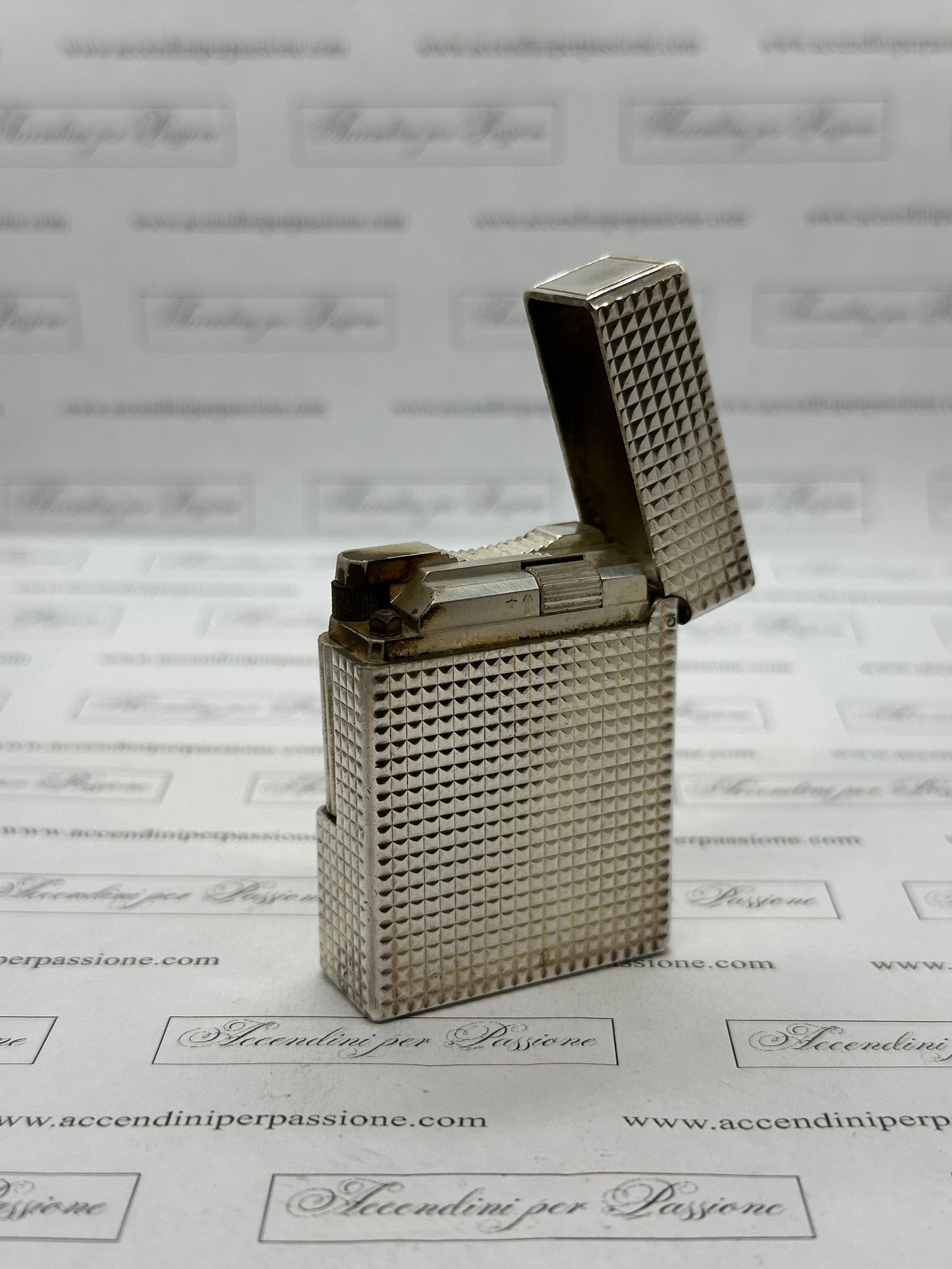 S.T. Dupont Linea 1 small – Placcato Argento "Testa di Diamante"