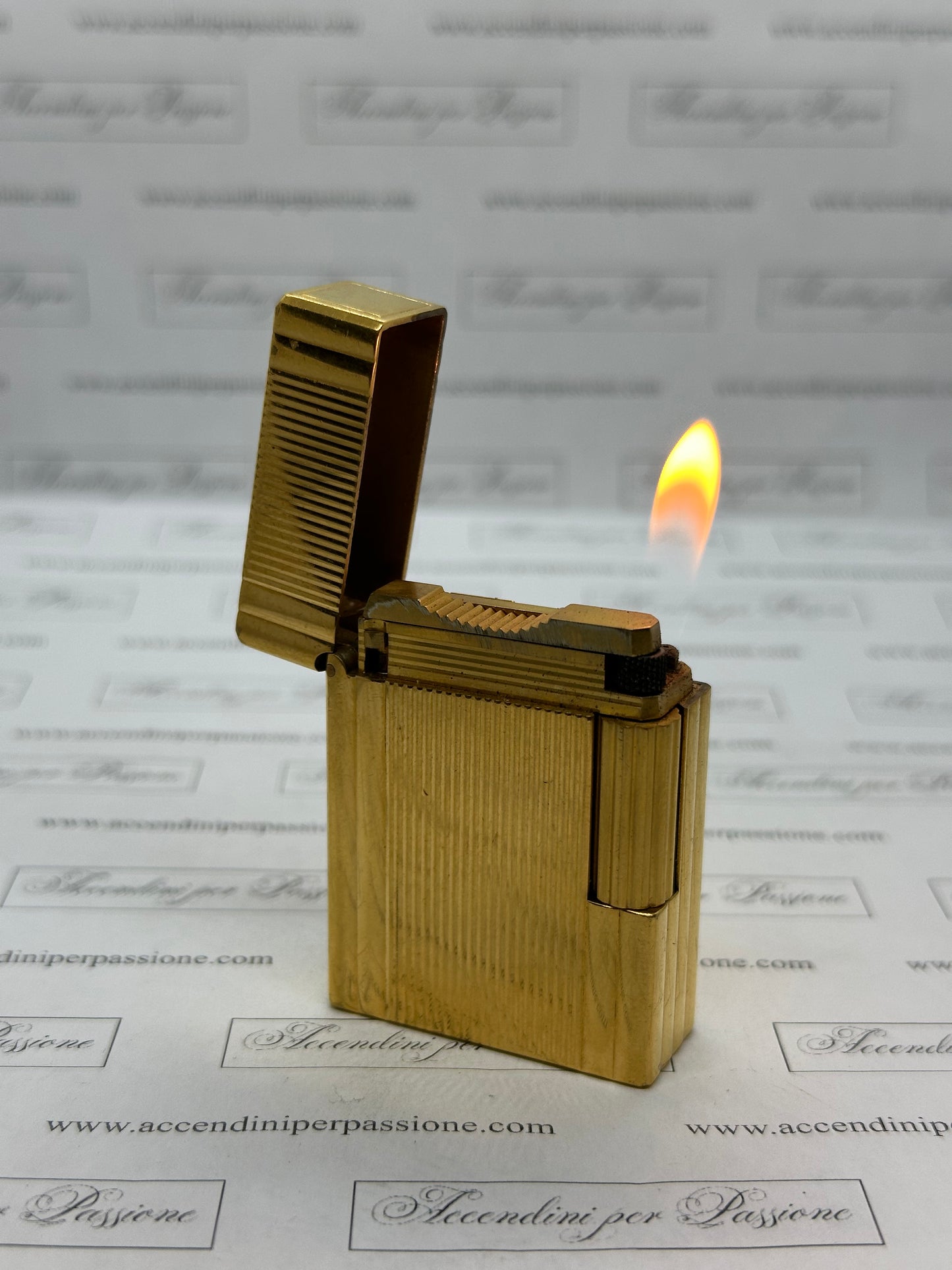 S.T. Dupont Linea 1 small – Placcato Oro "Vertical Lines"