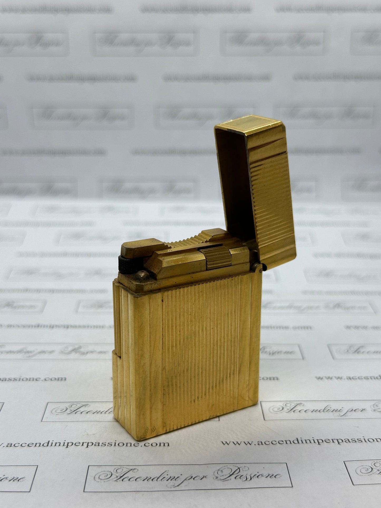 S.T. Dupont Linea 1 small – Placcato Oro "Vertical Lines"