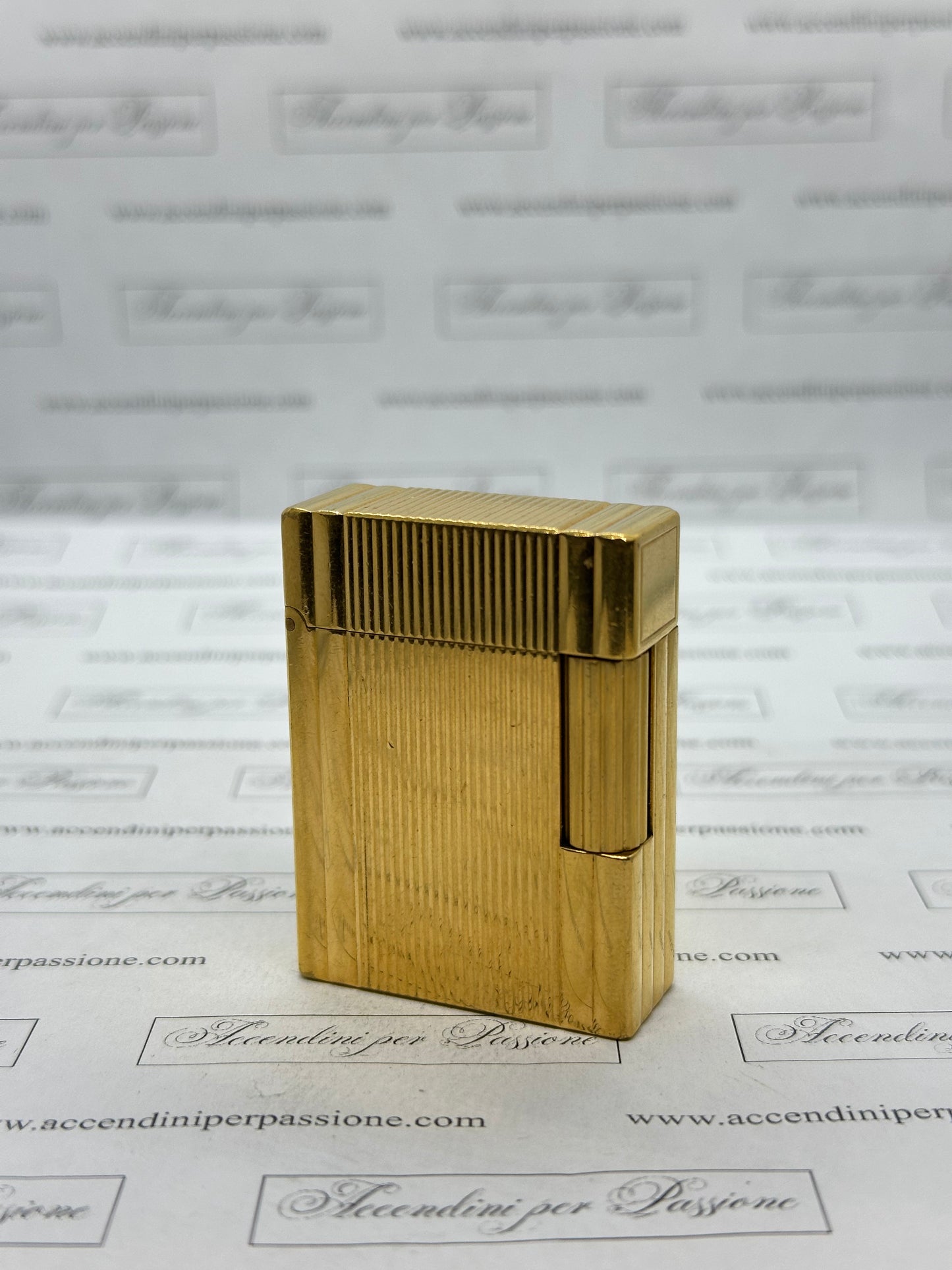 S.T. Dupont Linea 1 small – Placcato Oro "Vertical Lines"