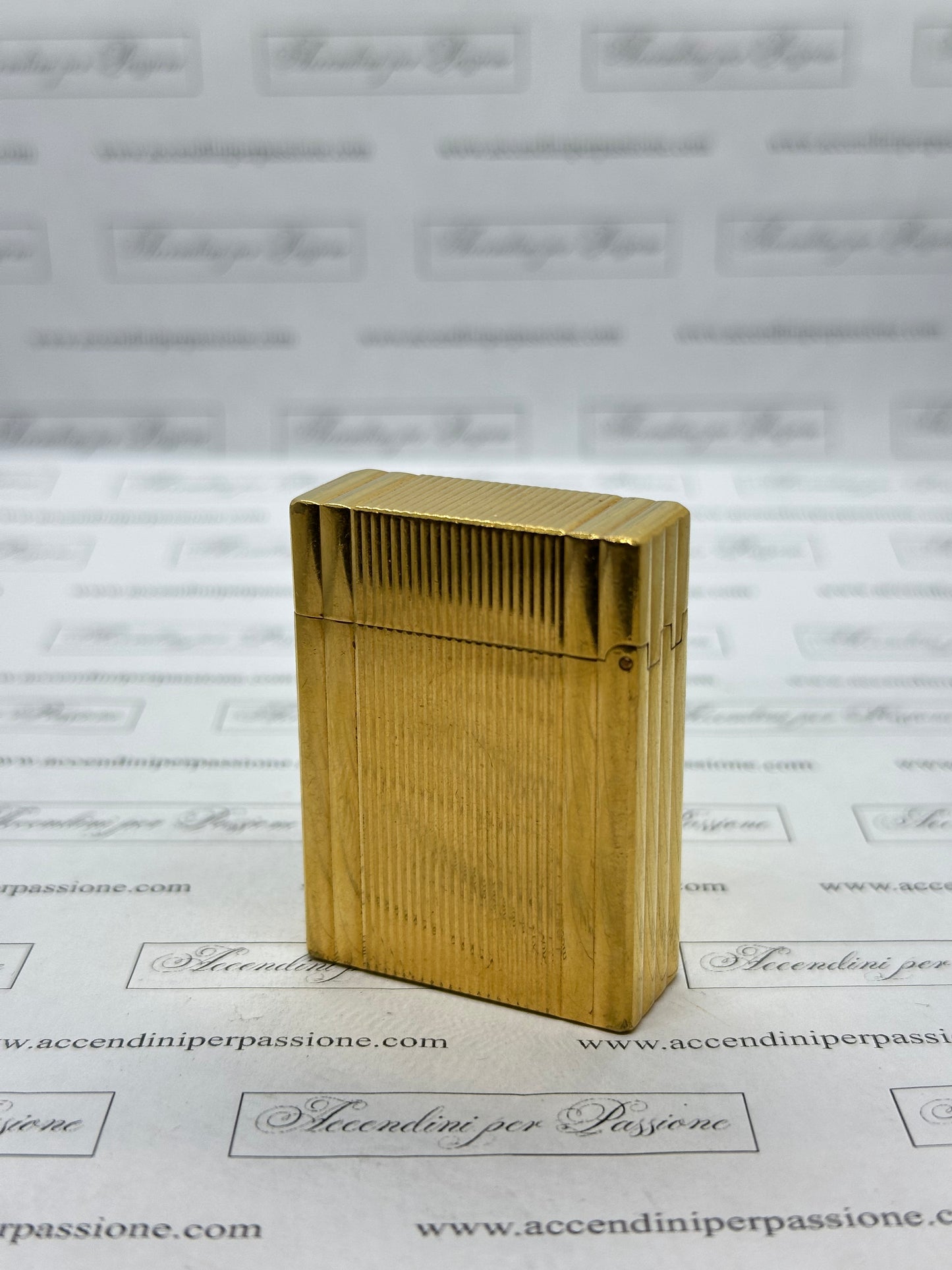 S.T. Dupont Linea 1 small – Placcato Oro "Vertical Lines"