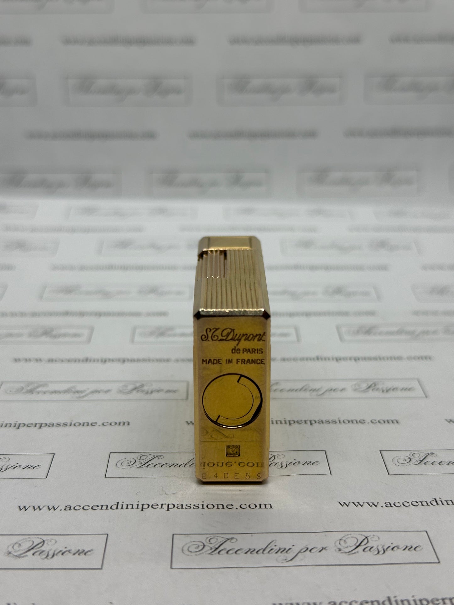 S.T. Dupont Linea 1 small – Placcato Oro & Lacca di Cina Nera "Chinese Ideograms"