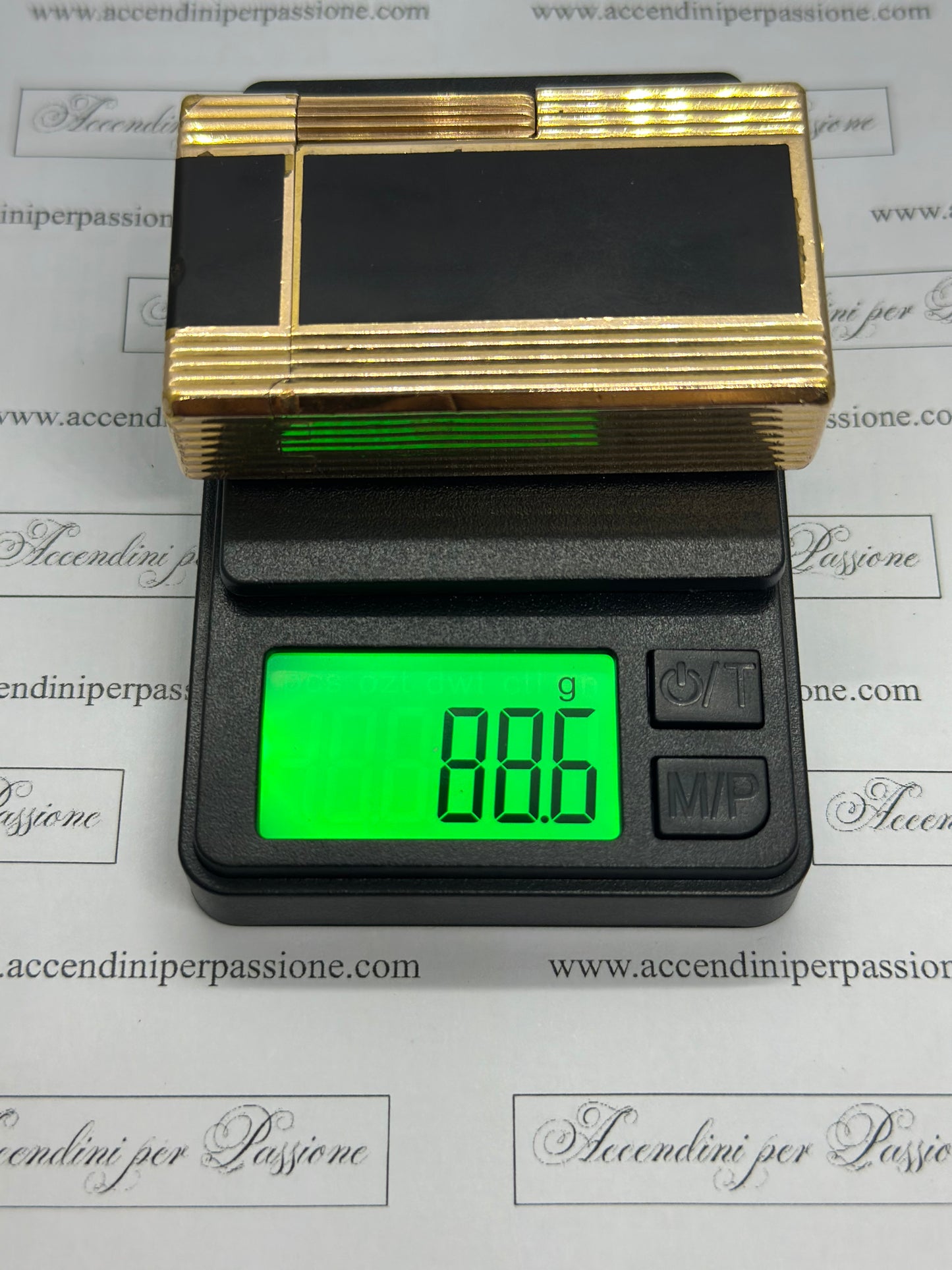 S.T. Dupont Linea 1 – Placcato Oro & Lacca di Cina Nera "Chinese Ideograms"