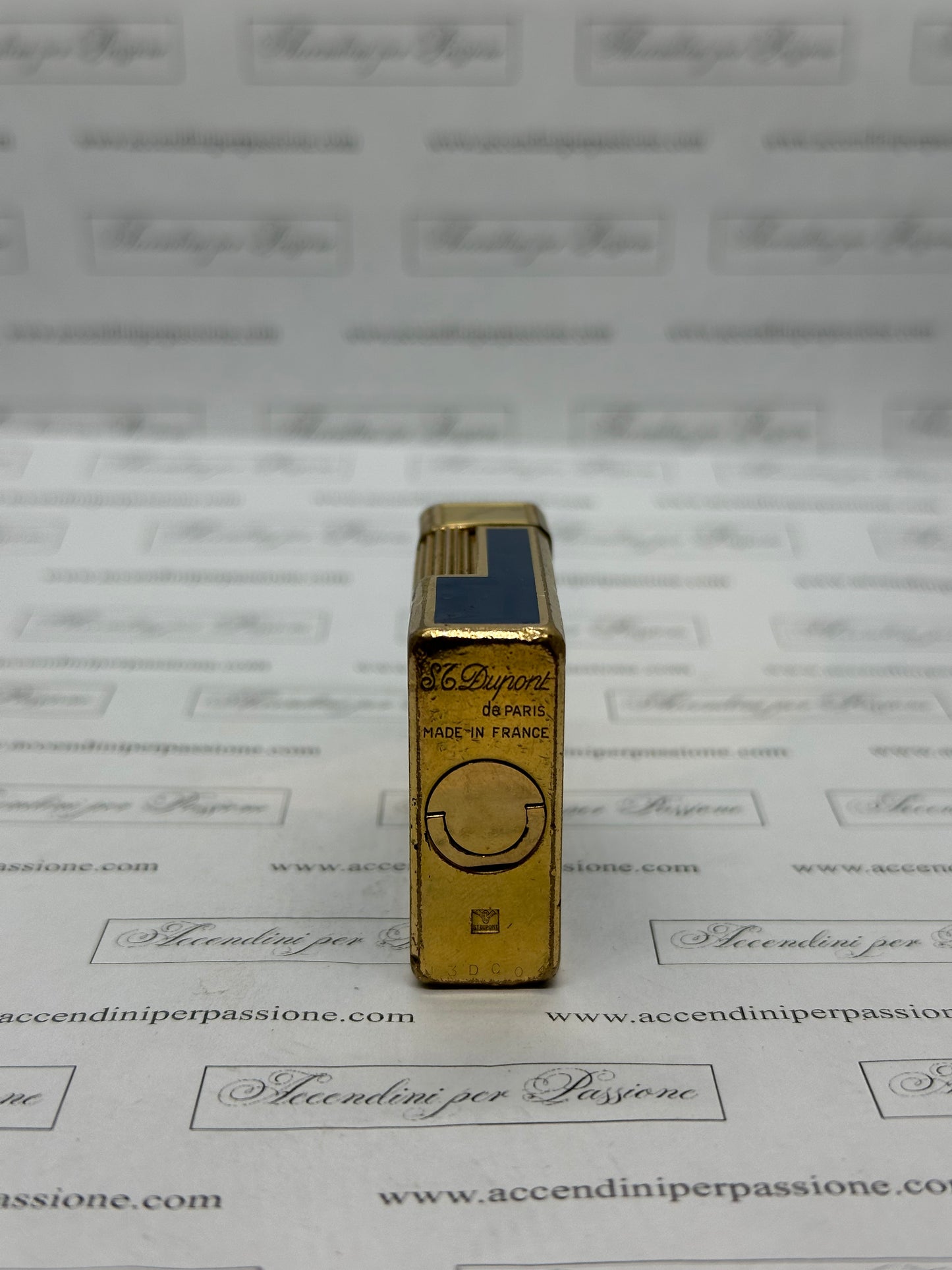 S.T. Dupont Linea 1 small – Placcato Oro & Lacca di Cina Blu "Chinese Ideograms"