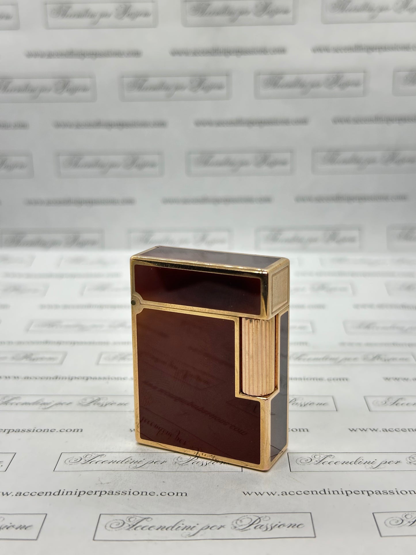 S.T. Dupont Linea 1 small – Placcato Oro & Lacca di Cina "Chocolate"