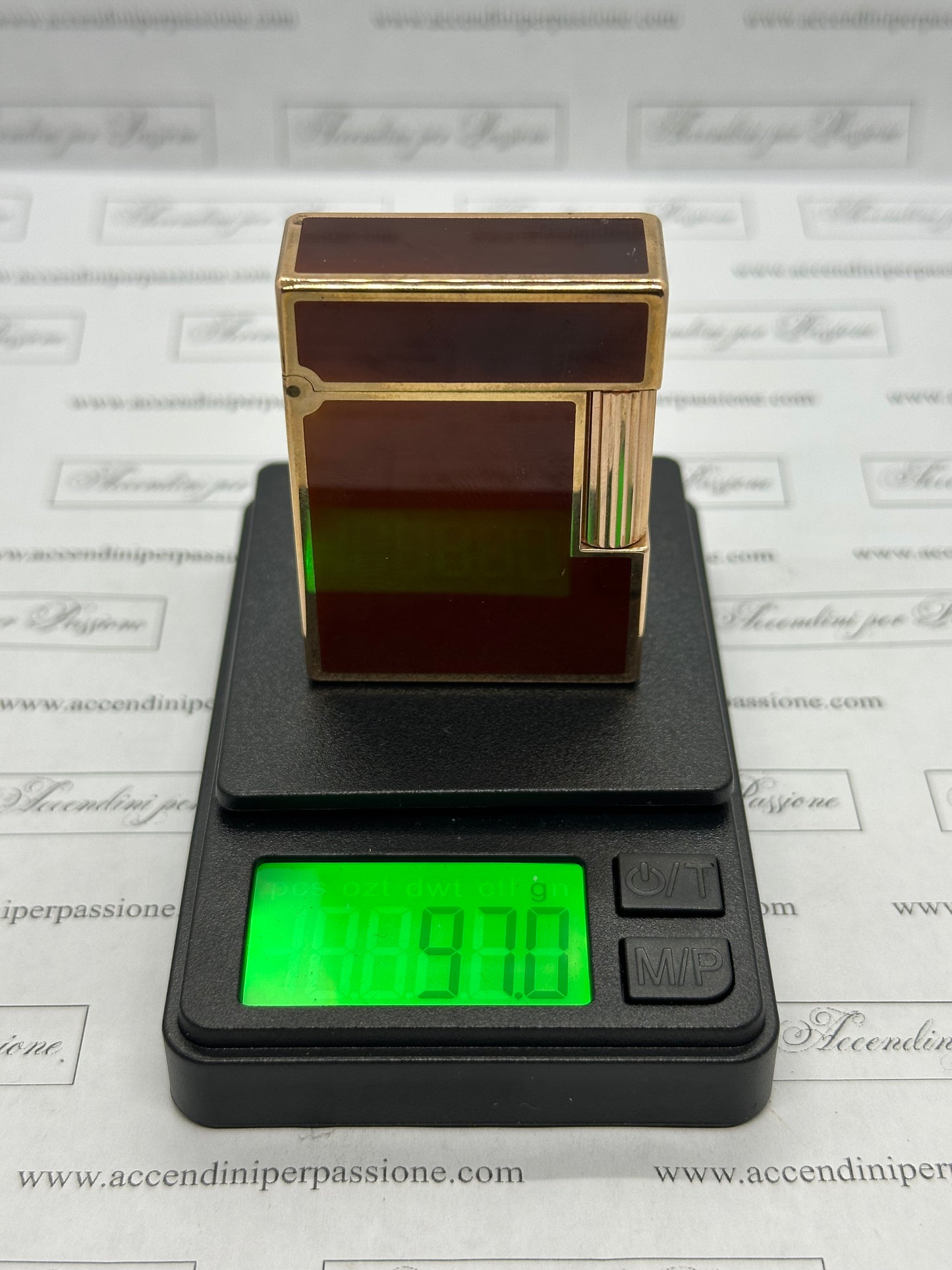 S.T. Dupont Linea 1 small – Placcato Oro & Lacca di Cina "Chocolate"